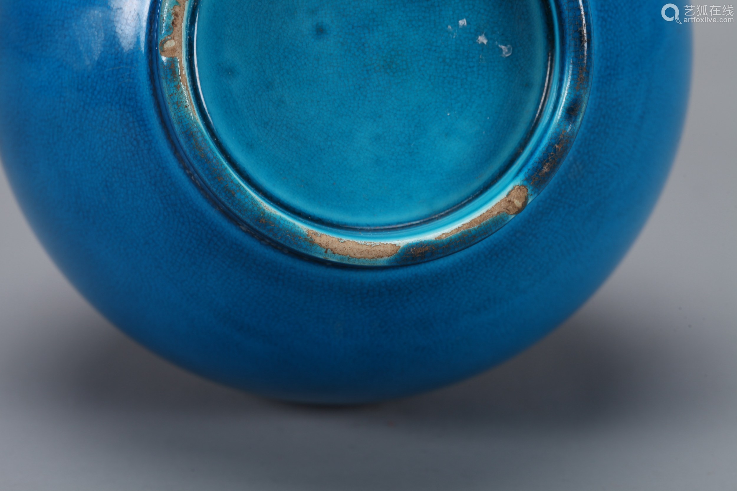 a chinese lapis-lazuli-blue glazed porcelain vase