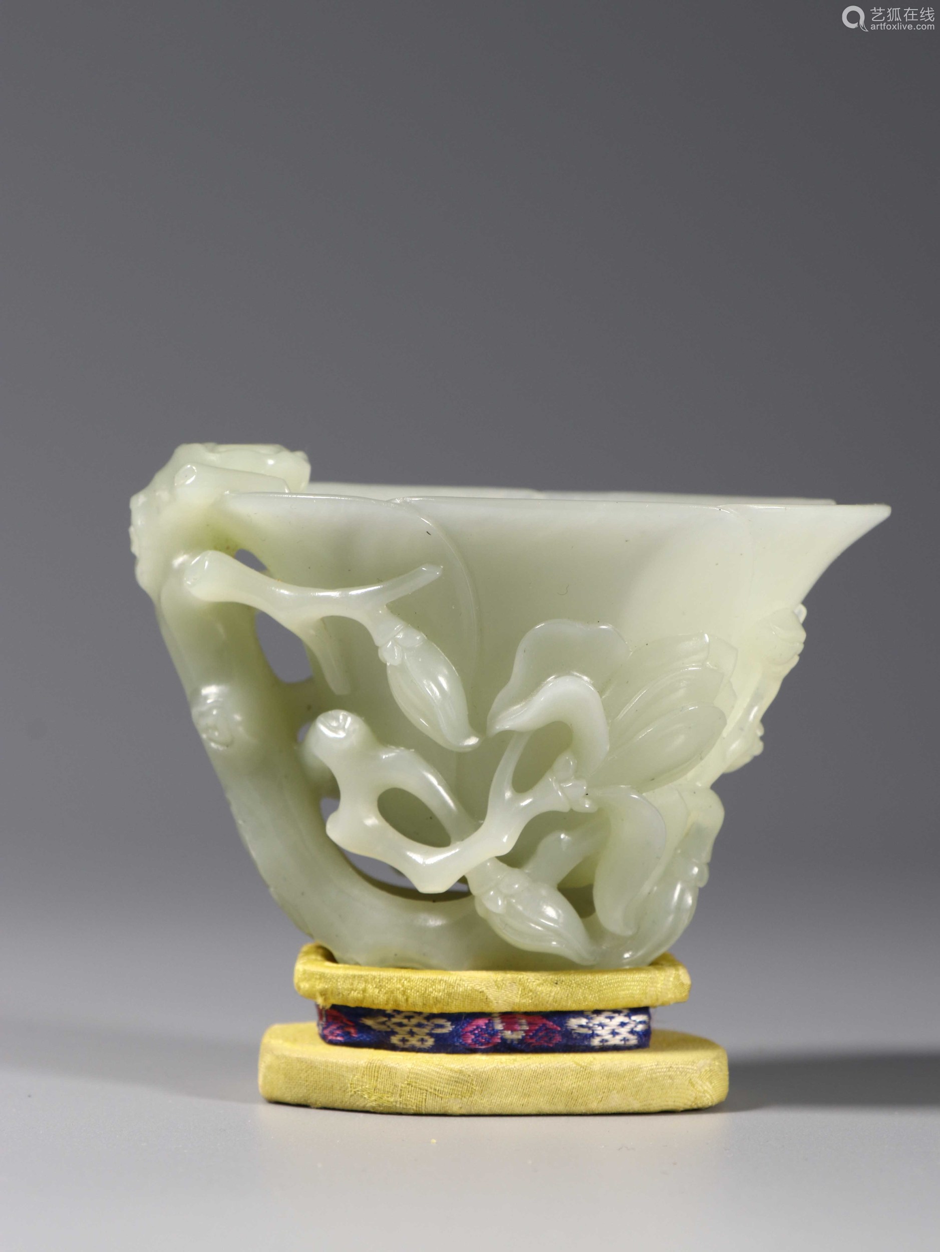 清代白玉兰花杯