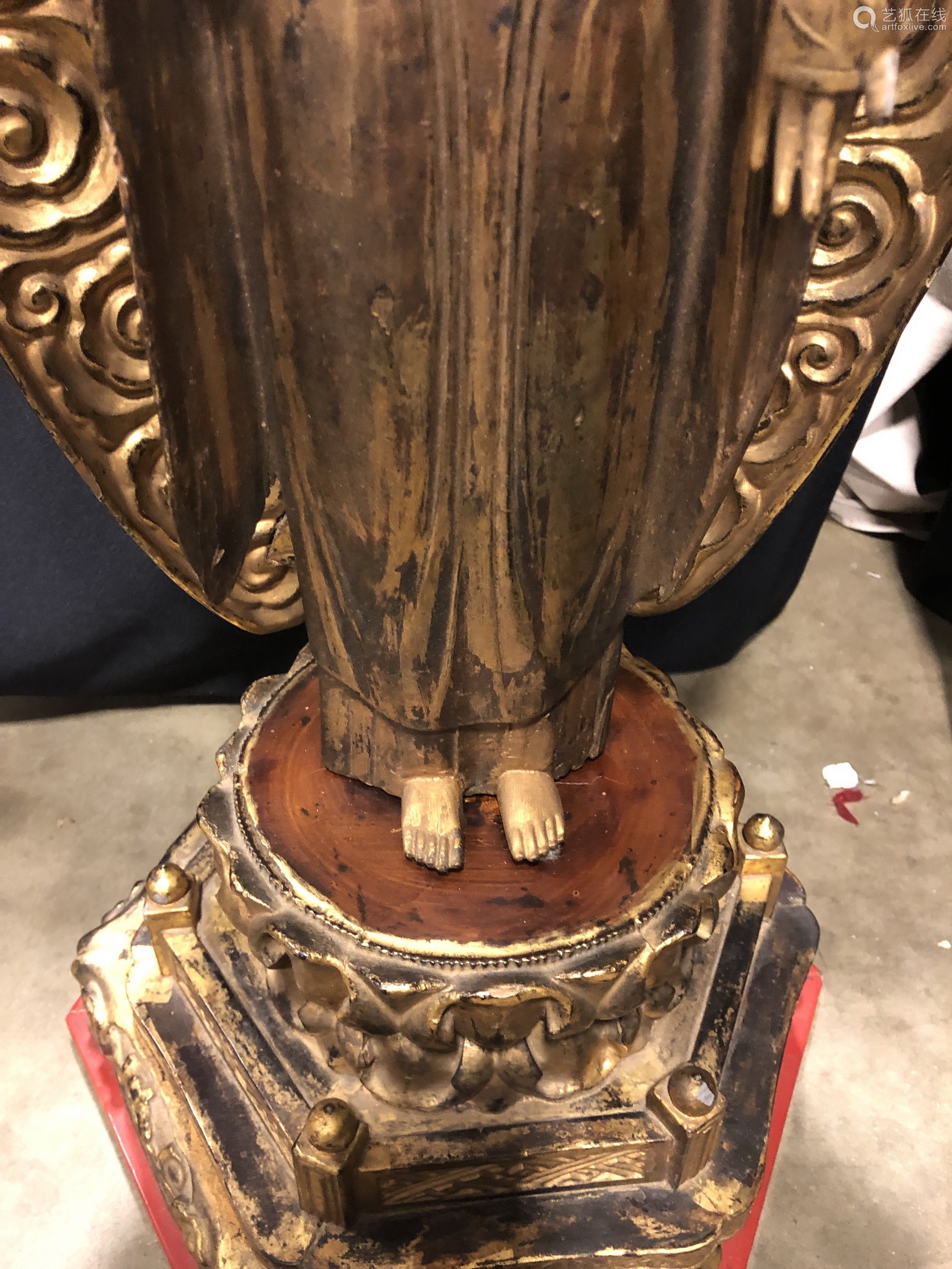 large gilt wood japanese lacquered buddha (bodhisattva)