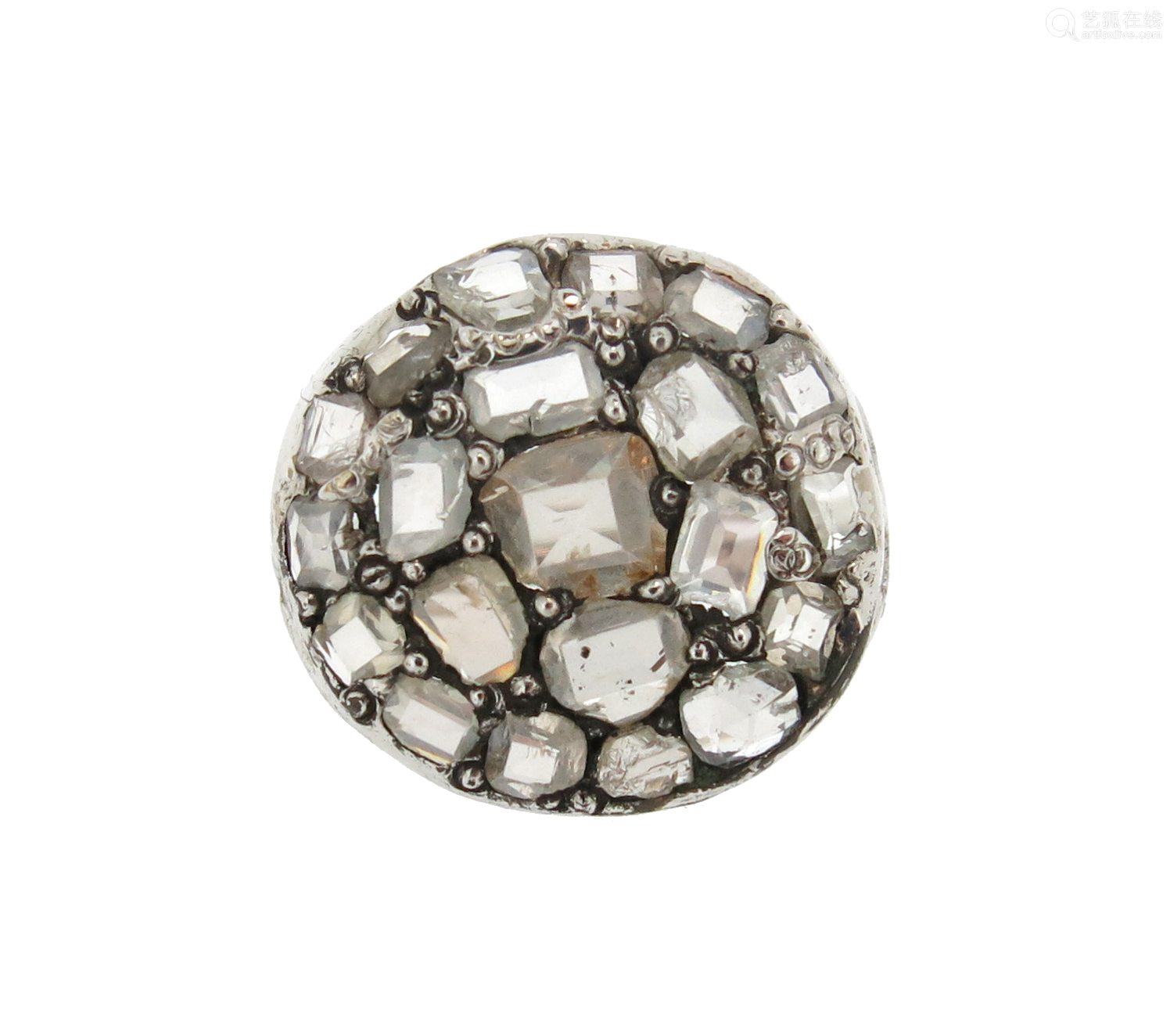 white gold,whitelie with table-cut diamonds, with openwork shoulders in white gold