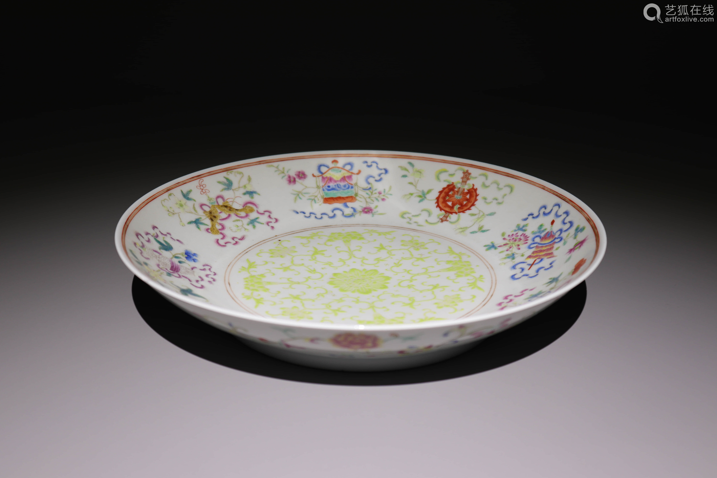 粉彩佛八宝纹饰盘pinkbuddhaeighttreasuresdecorativeplate