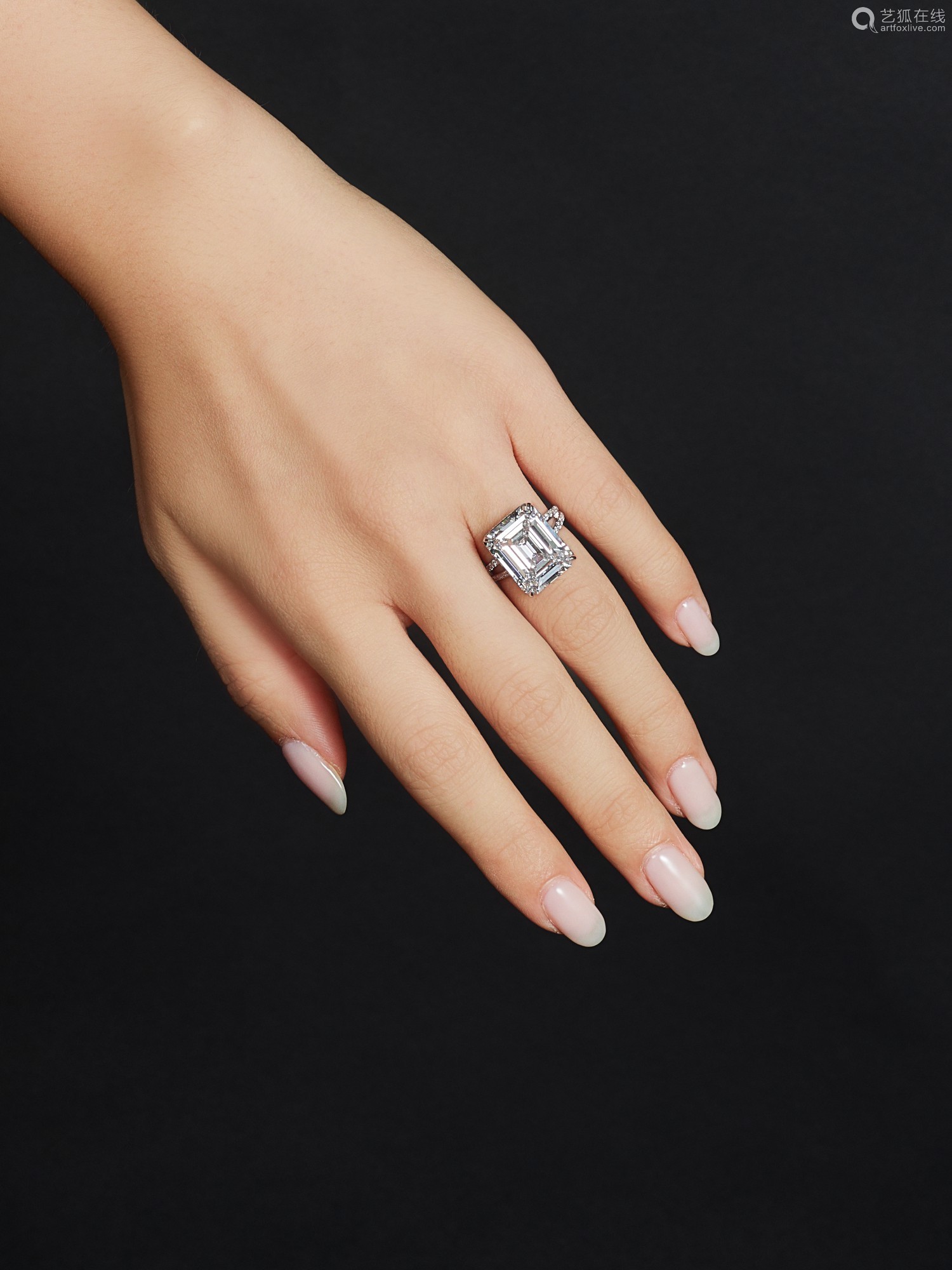 10卡拉 方形 足色全美 钻石 配 钻石 戒指