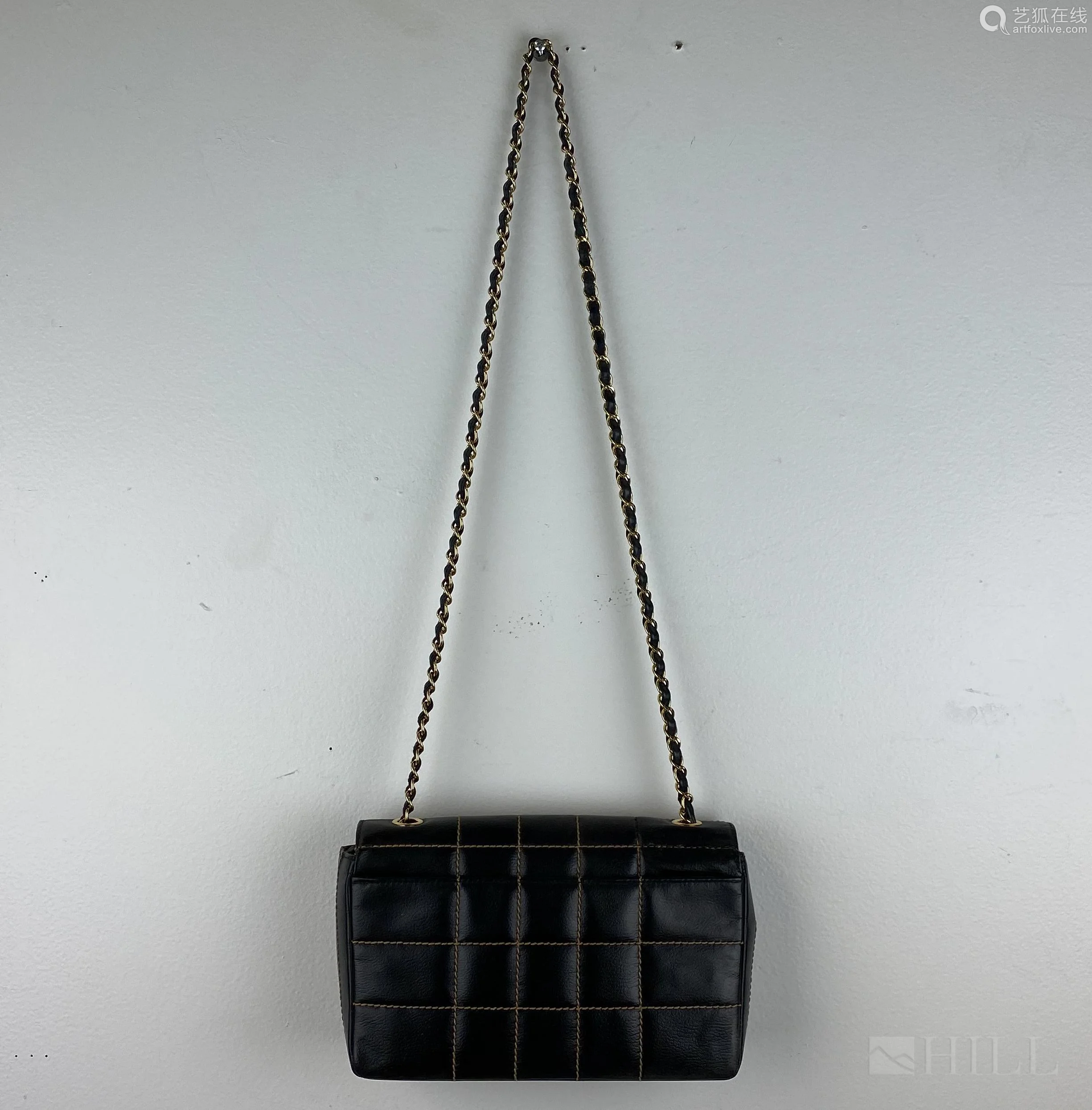 chanel designer black leather classic flap handbag