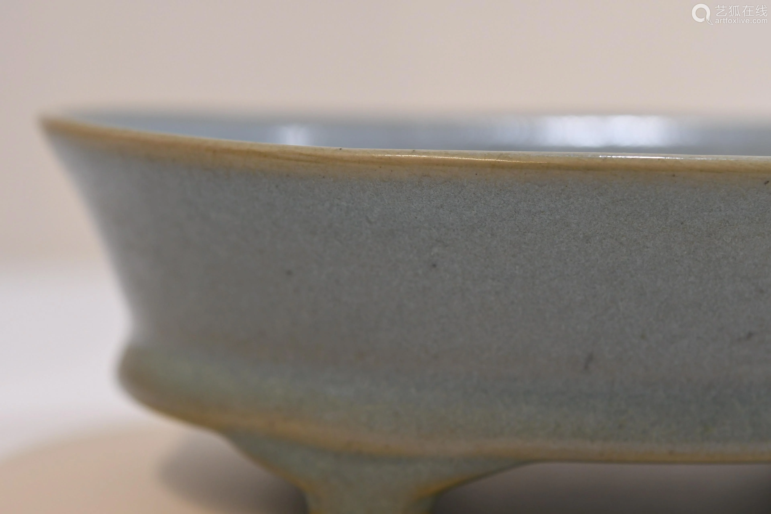 pale bule glaze footed square bowl