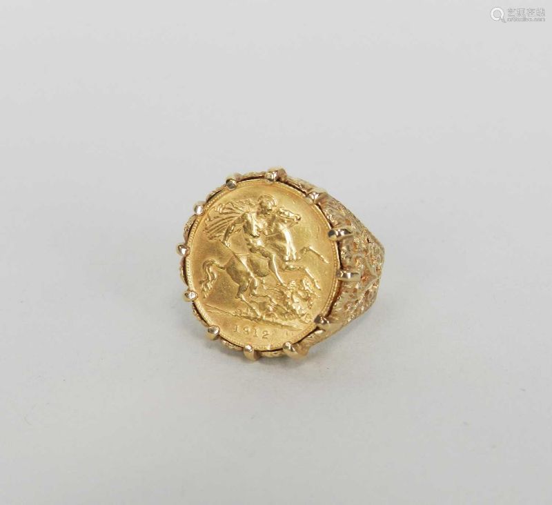 gold mount 香烟,gold香烟价格表图 half sovereign set ring, dated 1912, within 9ct gold mount, ring