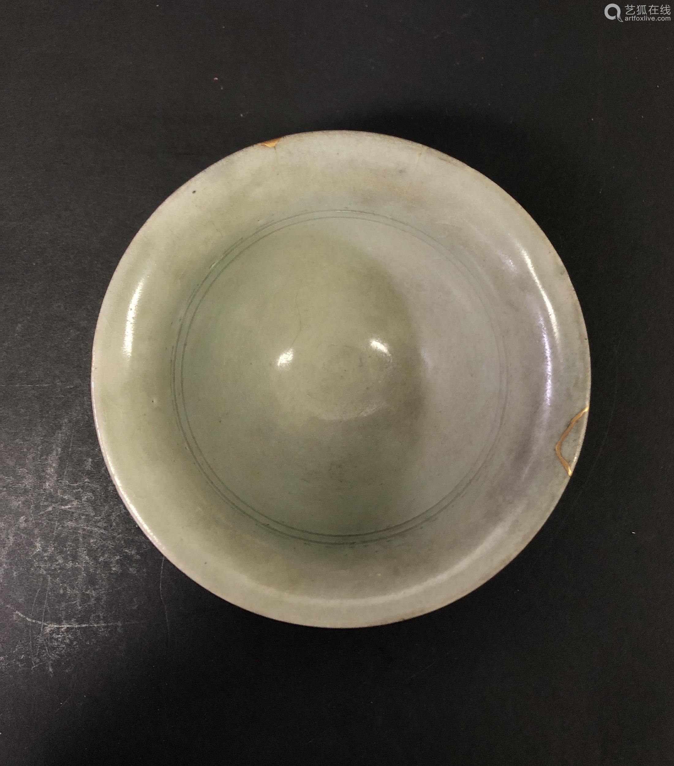 高丽青瓷莲瓣纹碗
