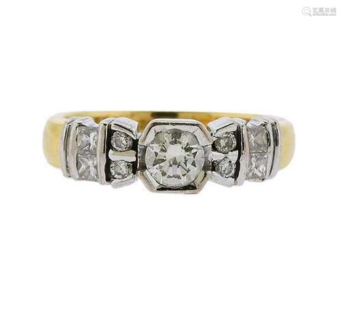 18K Gold Diamond Engagement Ring