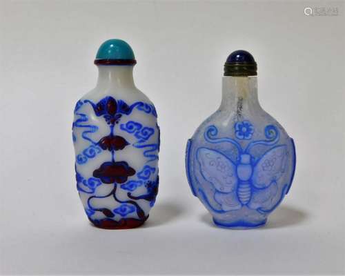 2PC Chinese Overlay Peking Glass Bat Snuff Bottles