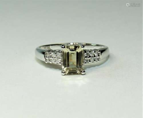 Estate 14K Gold Emerald Cut Spinel Lady's Ring