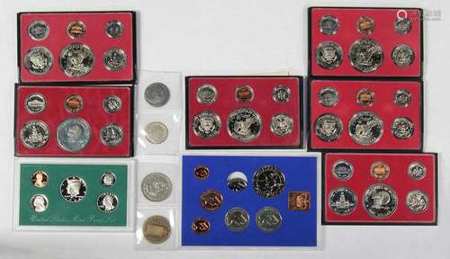 (lot of 33) Associated coin group, consisting of (5)