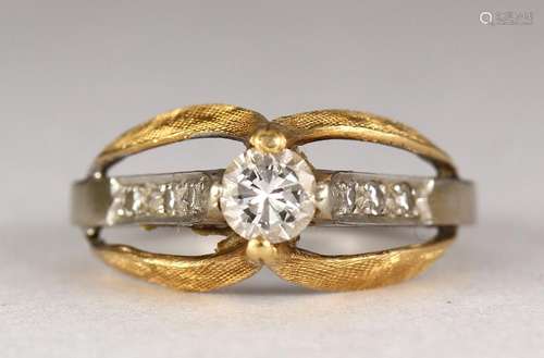 Diamond and 14k yellow gold ring