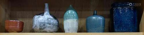 (lot of 5) One shelf of art pottery including a vessel