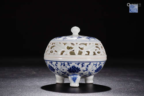 QIANLONG MARK BLUE WHITE CENSER