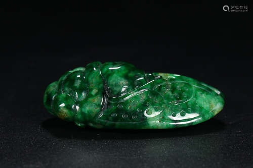 JADEITE PENDANT