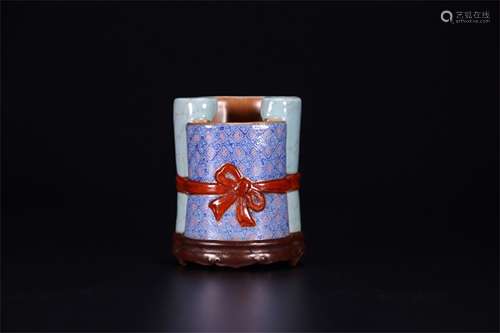 A Chinese Famille-Rose Porcelain Brush Pot