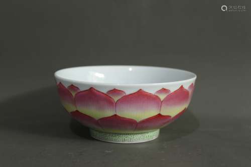 A Chinese Famille-Rose Porcelain Bowl