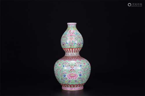 A Chinese Famille-Rose Porcelain Double Gourd Vase