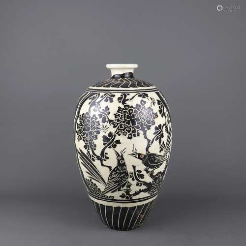 A Chinese Cizhou-Type Porcelain Vase