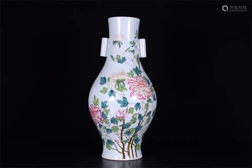 A Chinese Famille-Rose Porcelain Vase