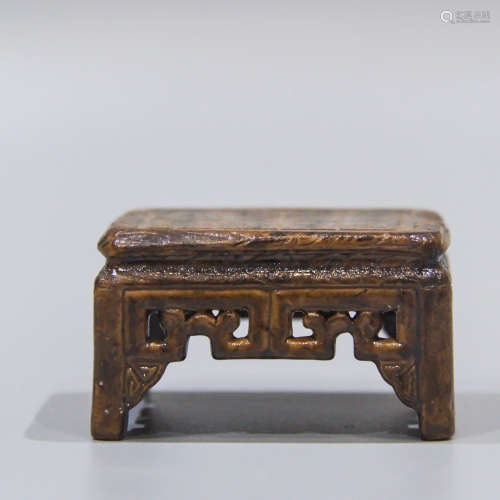 A Chinese Wood-Pattern-Glazed Porcelain Ink Rest