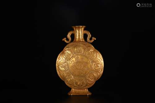 A Chinese Gilt Bronze Vase