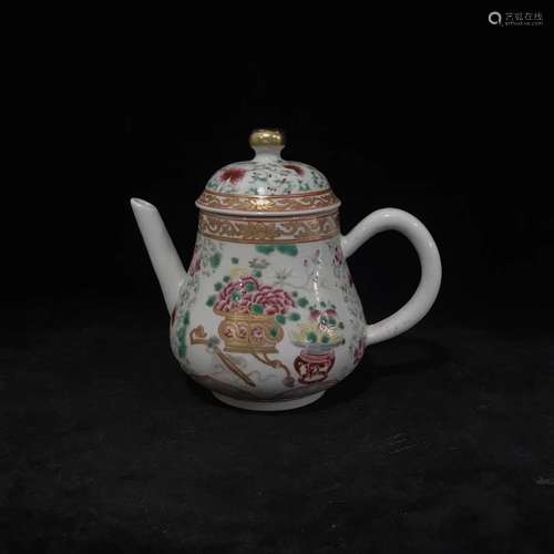 A Chinese Famille-Rose Porcelain Tea Pot