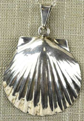 Large Sterling Silver Figural Shell Necklace
