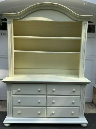 Contemporary Shabby Chic Style Linen Press