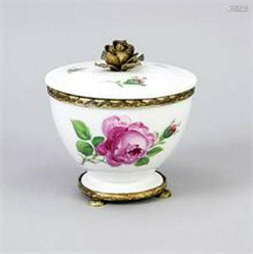 Cover box with metal mount and plastic rose, Meissen,