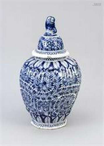 Lid vase with Fo-dog, Delft, 19th century, after