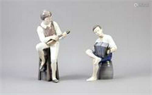 Two figures, mandolin player, Bing & Grondahl, mark