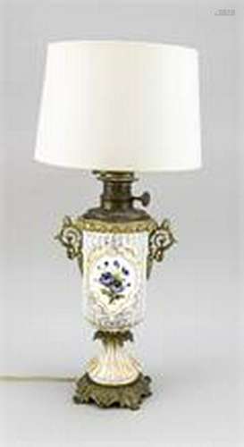 Table lamp, 20th c., cup-shaped vase as lamp base,