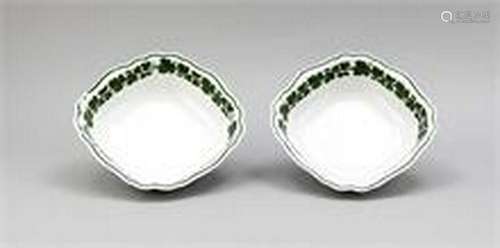 Pair of bowls, Meissen, marks 20th c., 1st ch., shape