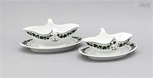 Pair of gravy boats, Meissen, marks 1972-80, 1st ch.,