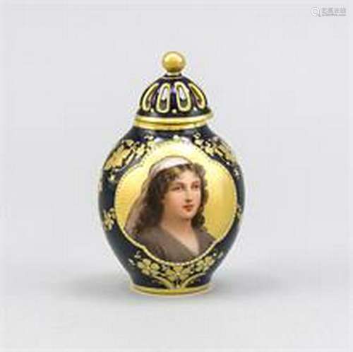 Miniature lid vase, Vienna, 19. / 20. Century, front