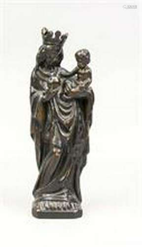 Wood carver of the 20th century, large Gothic Madonna,