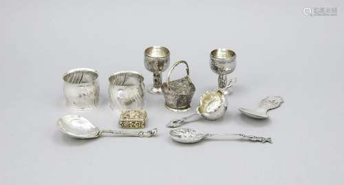 Compilation of ten small pieces, 20th cent., silver