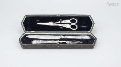 Three-piece serving cutlery, England, early 20th