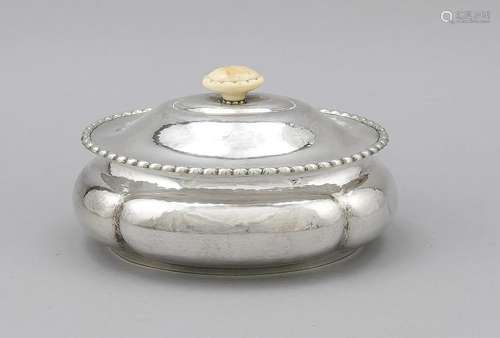 Oval Art Deco box, German, around 1920/30, silver