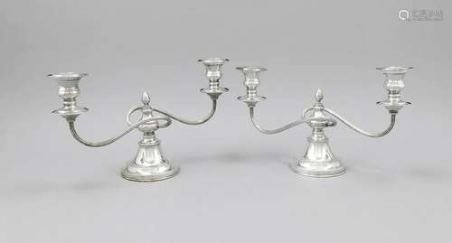 Pair of candlesticks, England, 20th century, plated,