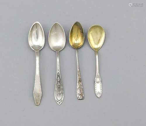 Compilation of 34 ice and coffee spoons, around 1900,