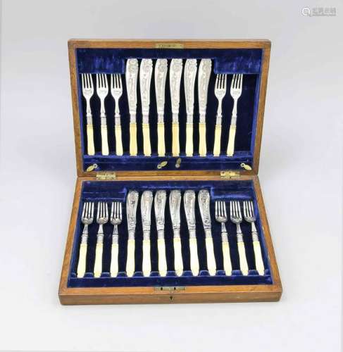 Fish cutlery in a box, England, 20th century, plated,