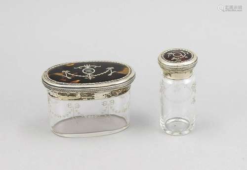 Two lidded boxes, England, 1905, hallmarked William