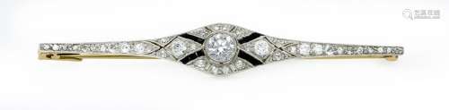 Art Deco sapphire old cut diamond brooch GG / WG
