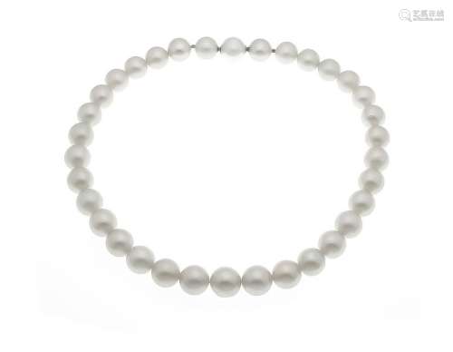 South Sea pearl necklace with Fa. Nittel Patent clasp