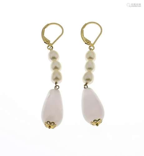 Rose quartz pearl earrings GG 585/000 each with a rose
