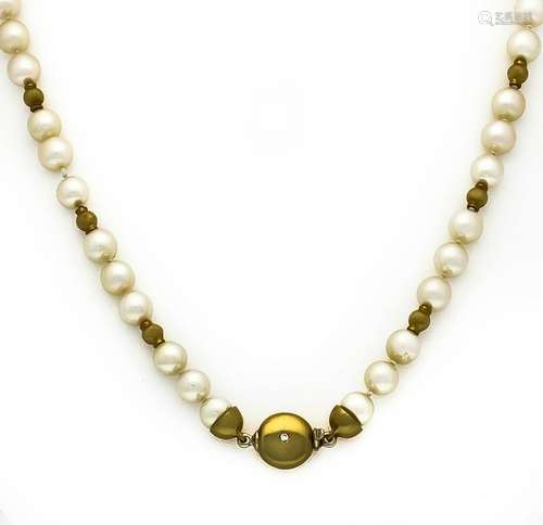 Akoya brilliant necklace GG 750/000 with white Akoya