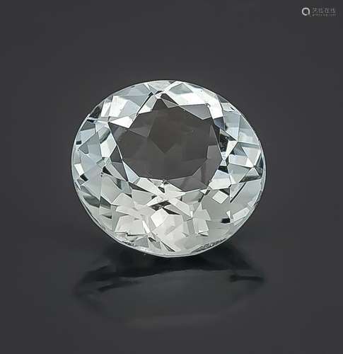 Aquamarine 5.81 ct, round fac., Lighter blue, very very