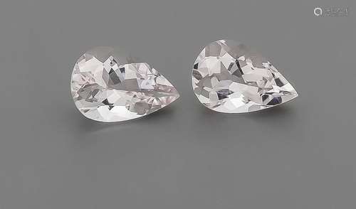 2 Morganites, 2.02 ct in total, drop-shaped, lighter