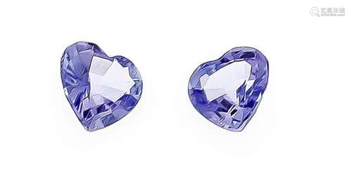 2 tanzanite hearts, total 0.80 ct, bluish violet, very